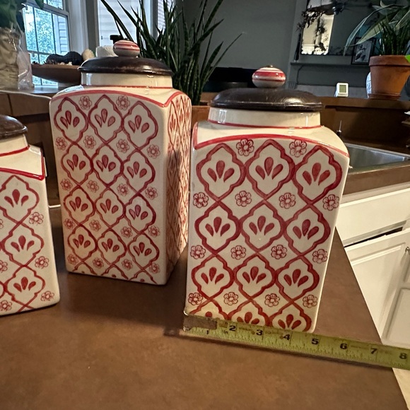Sundance Red and Cream Ceramic Canister ****1 of 3 - Picture 3 of 3